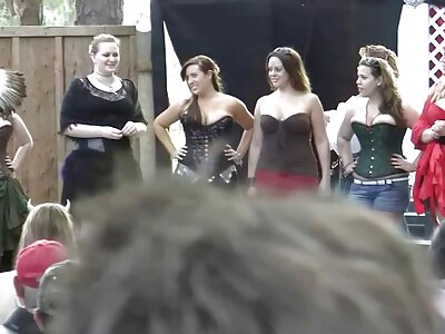 Befreie gruppensex im kino meine schmerzhafte Last