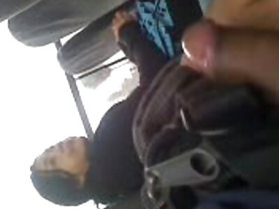 Mirai Haneda gepumpt öffentlicher gruppensex mit Spielzeug und Shlong