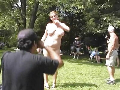 Bella gruppensex im büro Rose